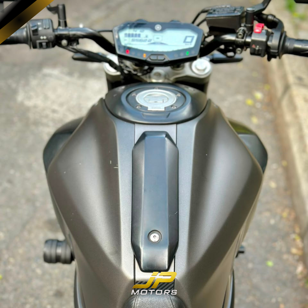 MT-07 NEGRA YAMAHA